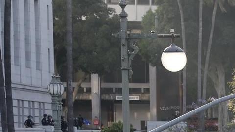 La policía llena las calles mientras se enfrenta a los manifestantes en Los Ángeles, California, EE. UU., el 9 de junio de 2025.