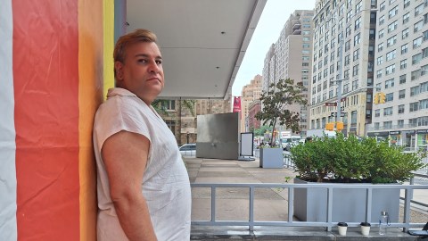 El activista dominicano, Eduardo Sánchez teme que sigan recortando fondos para dar soporte a sus compañeras trans.