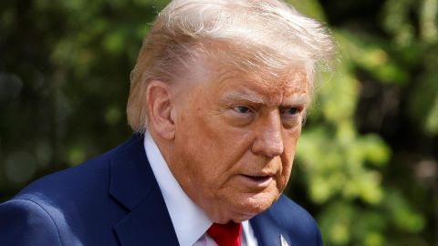 te de Estados Unidos, Donald Trump, asiste a una ceremonia de llegada durante la Cumbre del Grupo de los Siete (G7) en el Pomeroy Kananaskis Mountain Lodge, en Kananaskis, Alberta, Canadá, el 16 de junio de 2025.