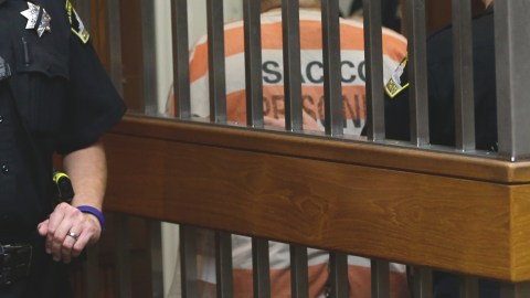 El hombre tuvo una alucinación porque era adicto a la metanfetamina, dijo su abogado.