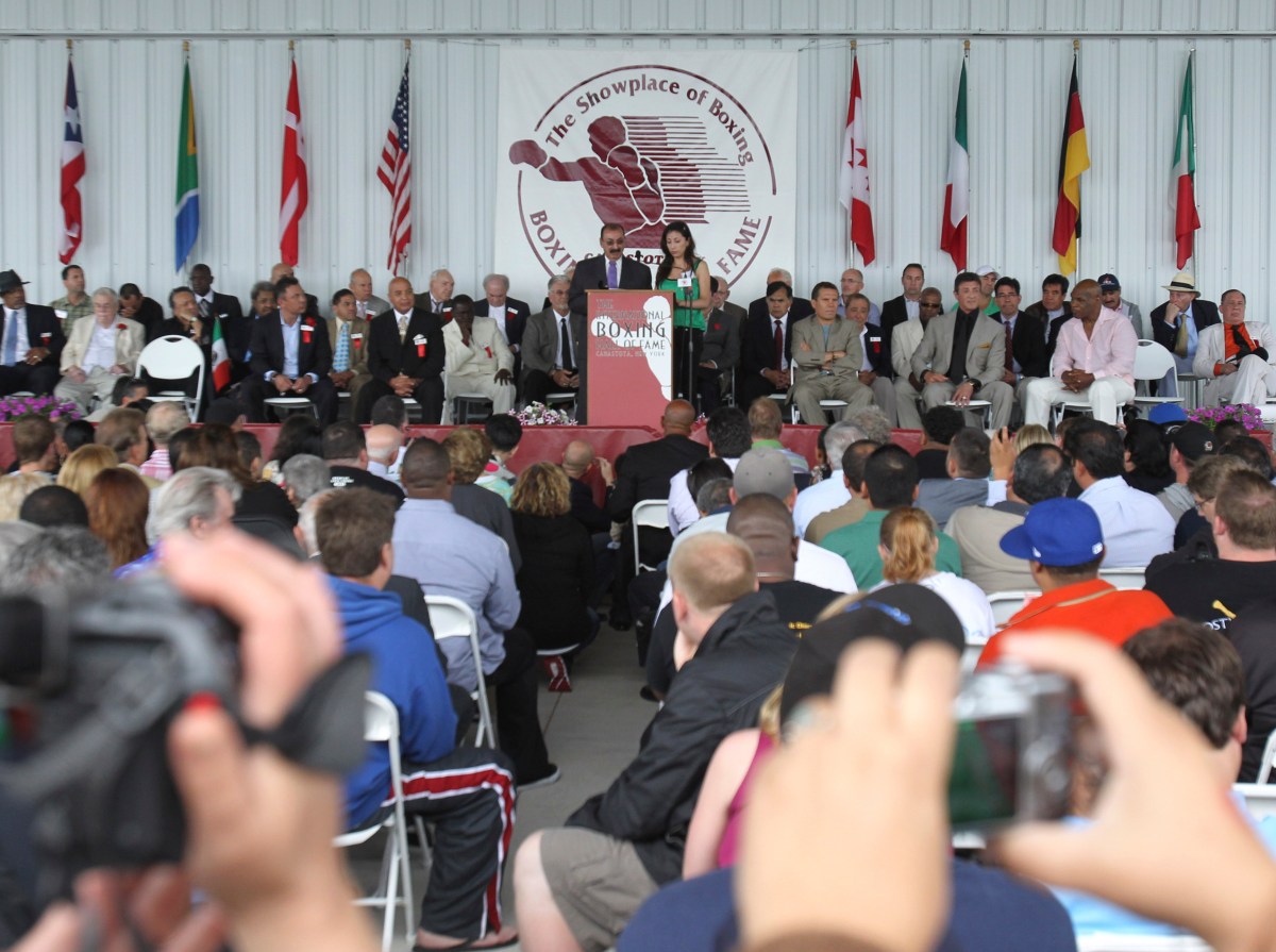 Kika Chávez ingresa al Salón de la Fama del Boxeo