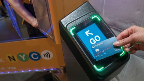 MTA está eliminando gradualmente su MetroCard para sustituirla por un nuevo sistema de pago.