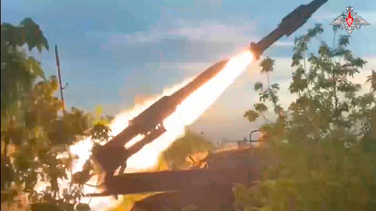 Aumenta a ocho el número de muertos tras ataque ruso con drones y misiles contra Kiev