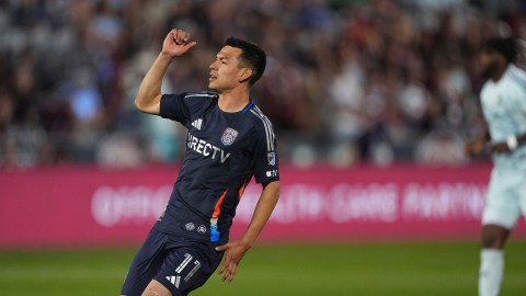 Chucky Lozano pudo formar parte del PSG y jugar con Mbappé.