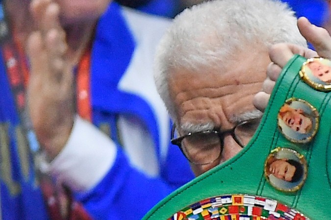 Canelo Álvarez revela su tiempo dentro del boxeo.