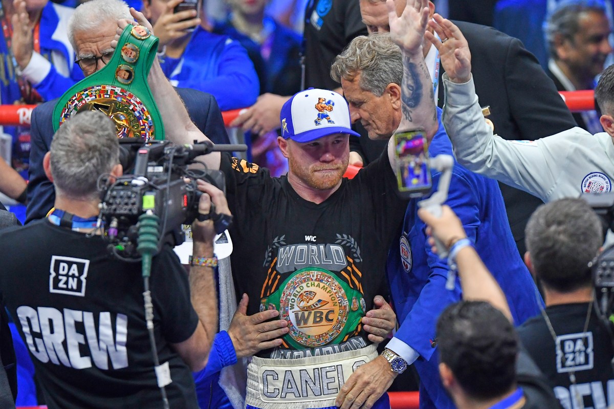 El Canelo Álvarez da detalles del tiempo que le queda dentro del boxeo