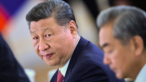 China señaló que Trump fue quien pidió la comunicación.
