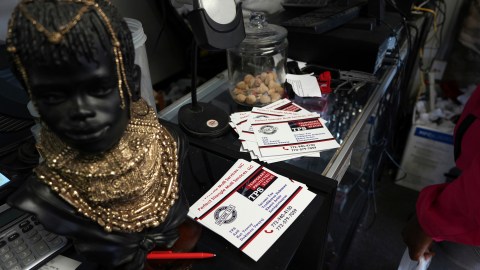 Tarjetas sobre TPS para migrantes de Haití