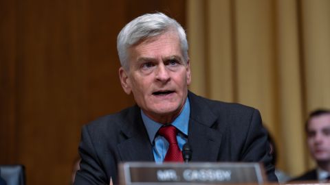 El republicano Bill Cassidy representa a Louisina en el Senado federal