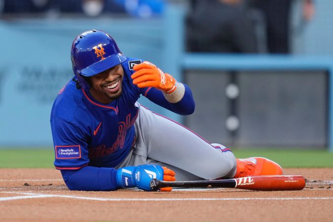 Francisco Lindor sufrió una lesión en su meñique.