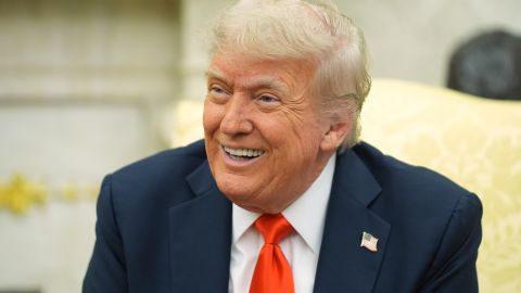 La orden de Trump se ejecutó amparada en una controvertida disposición federal que pasó por alto al gobernador de California, Gavin Newsom.