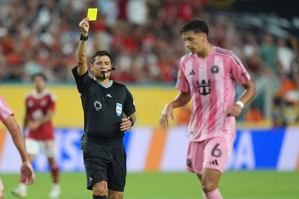 Cámara corporal del árbitro se robó el show en estreno del Mundial de Clubes [Video]