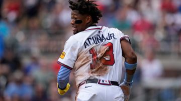 Ronald Acuña enfrentando a los Mets.