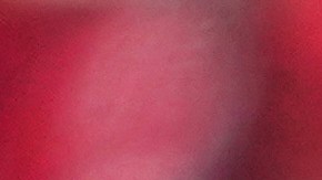 Marius Hoibraten gana un duelo de cabeza a Sebastian Driussi (#15) durante un partido entre River Plate y Urawa Reds.