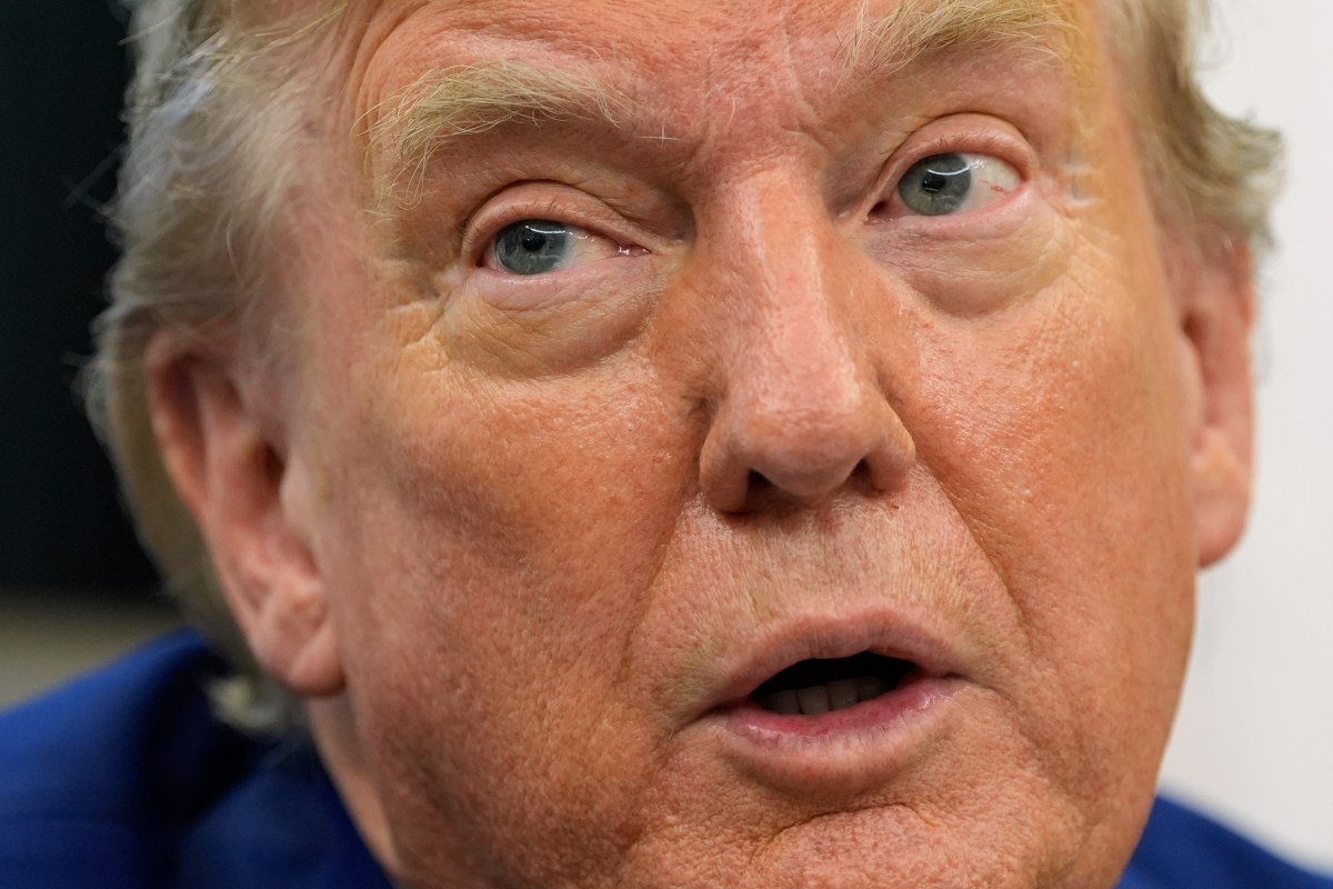 Trump dice que no tiene planes definitivos sobre Irán pero que tiene "ideas"