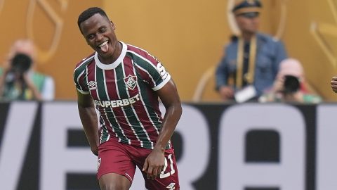 Jhon Arias celebra tras anotarle al Ulsan Hyundai en el Mundial de Clubes 2025.