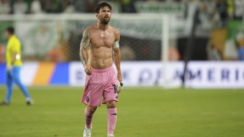 Lionel Messi no ocultó su decepción por el empate.