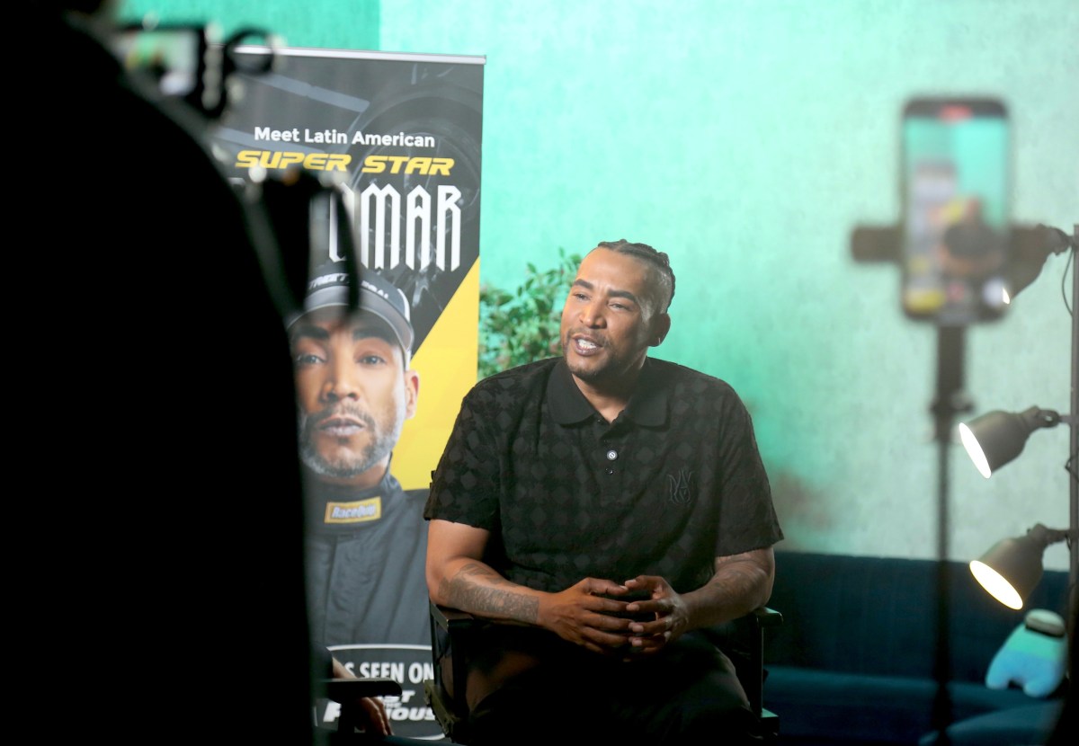 Don Omar celebra un año libre de cáncer y agradece a sus fans