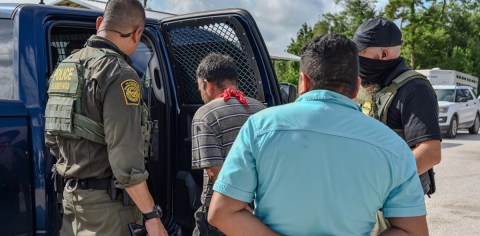 ICE ha firmado nuevos acuerdos con policías locales y estatales para operaciones contra inmigrantes.
