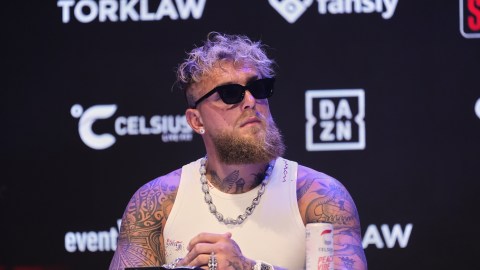 Jake Paul dice que pagó la casa con lo que ganó por la pelea contra Mike Tyson.