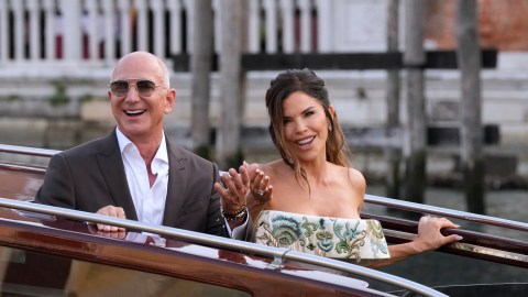 Jeff Bezos y Lauren Sánchez se casaron en una lujosa boda en Venecia.