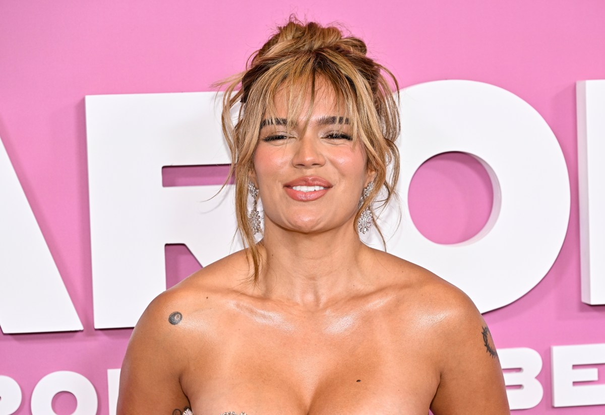 Karol G se defiende de las acusaciones de plagio en su álbum 'Tropicoqueta'