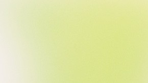 El agua de papaya y jengibre es una bebida refrescante que ayuda a hidratar y otros beneficios para la salud.