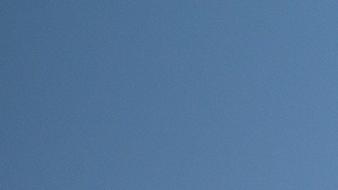 ningún cuidado de verano está completo sin un protector solar de amplio espectro SPF 30 o superior.