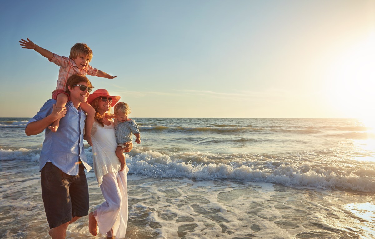 Tendencia de viaje en verano 2025: esperar ofertas antes de reservar