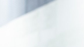 Diseñador recreó a presos de la megacárcel de El Salvador en desfile de moda en París