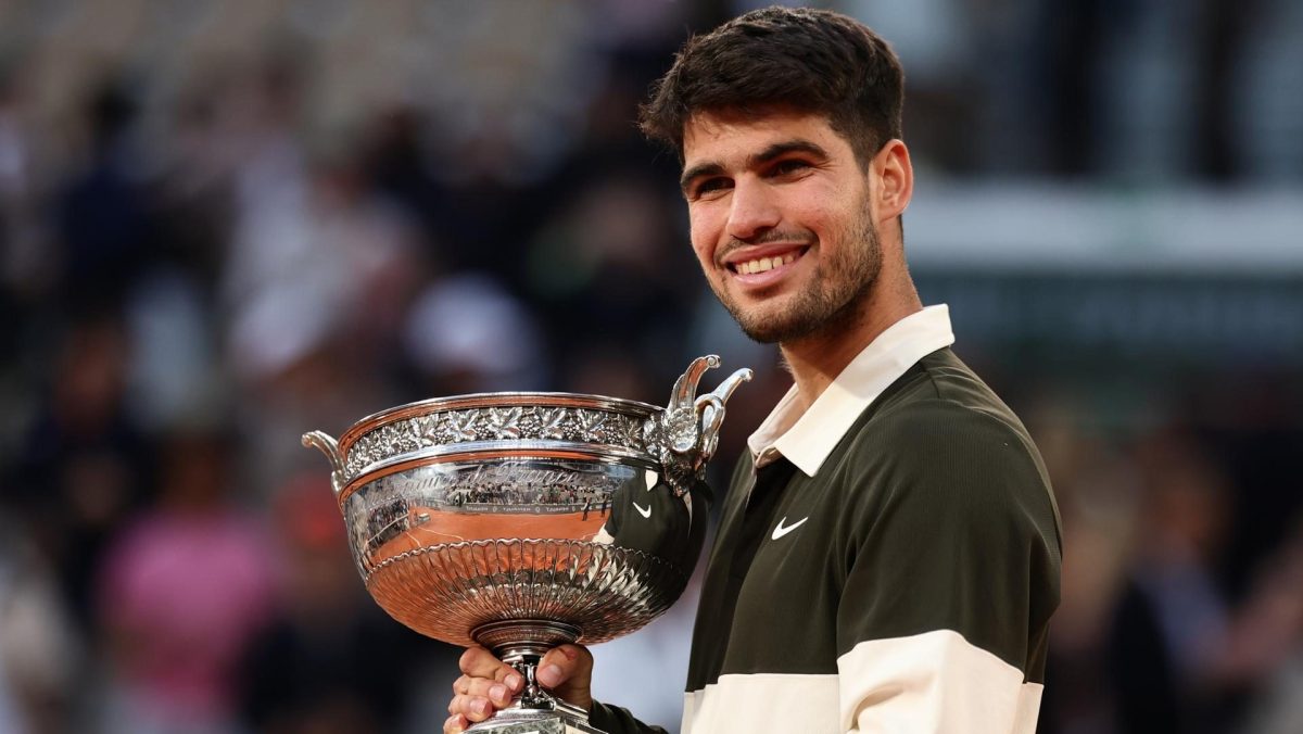 Carlos Alcaraz se coronó campeón del Roland Garros tras remontarle a Jannik Sinner