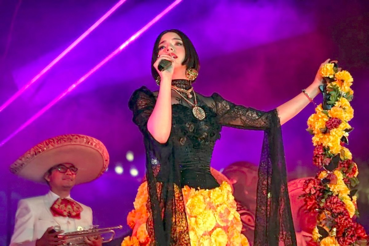 Ángela Aguilar cancela concierto en Neiva tras falla estructural en el escenario