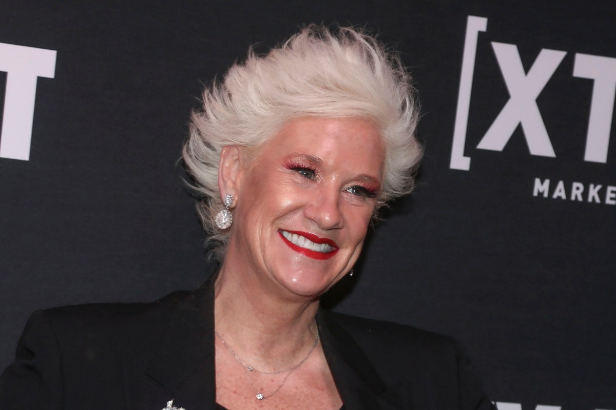 Anne Burrell, la chef de la TV, fallece a los 55 años tras sufrir paro cardíaco