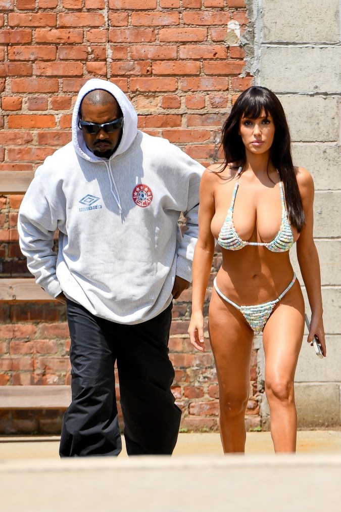 Kanye West y Bianca Censori acapararon todas las miradas en Nueva York.