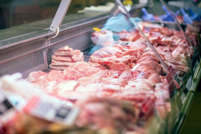 Un mal olor en el departamento de carnes es una señal de que algo no anda bien.