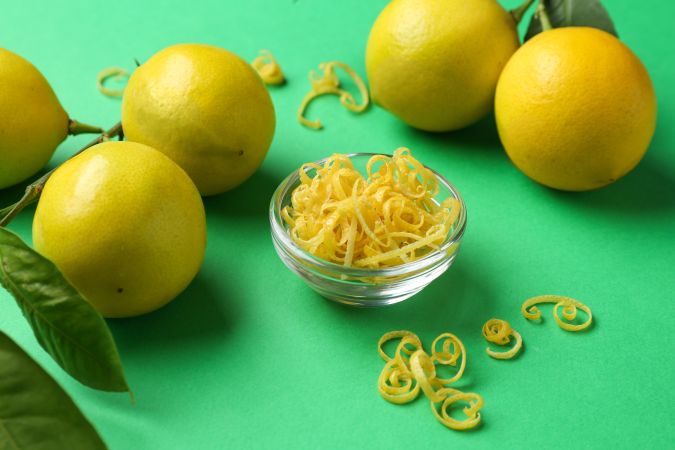 La cáscara del limón tiene bicompuestos con efectos beneficiosos para el hígado.