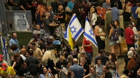 Miles protestan en Israel para exigir el regreso de rehenes aún secuestrados por Hamás