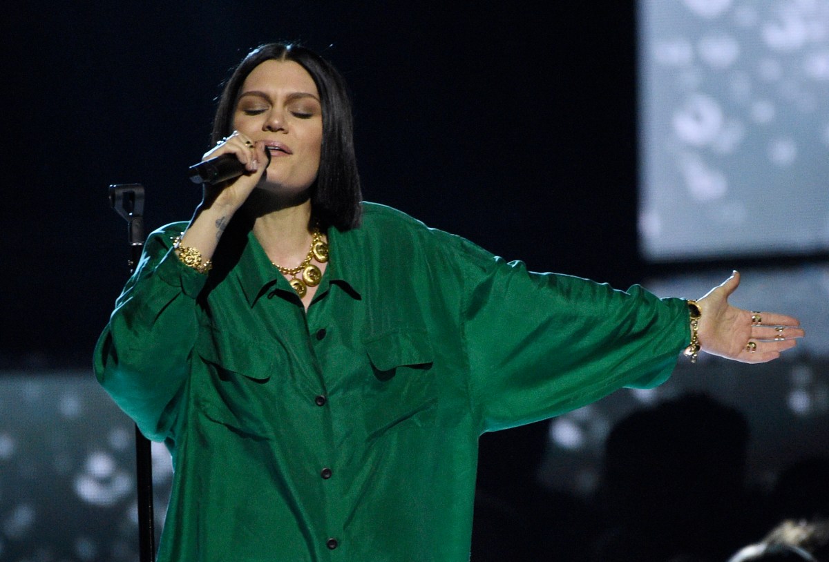 Jessie J comparte su lucha contra el cáncer de mama tras ser operada