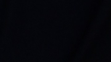 Para mantener todo firme y seguro, incluye cuatro tuercas con rosca reforzada, que evitan que las pesas se aflojen durante el entrenamiento.