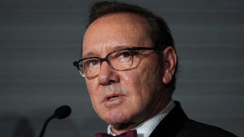 Spacey dará este viernes una conferencia de prensa como parte de su renovado intento por restituir su imagen.