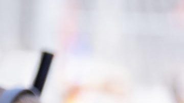 El australiano Oscar Piastri (d),y el británico Lando Norris, celebran el primer y segundo puesto respectivamente del Gran Premio de España de Fórmula 1.