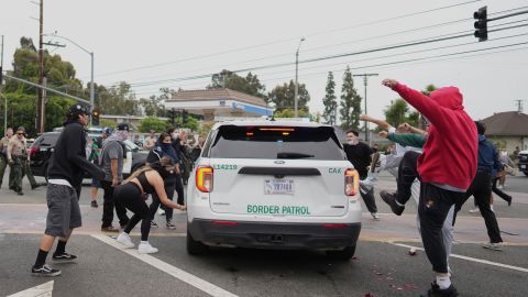 Trump desplegará 2,000 soldados de la Guardia Nacional en Los Ángeles ante protestas