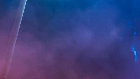 Hinchas del PSG celebran a las afueras del Parc des Princes.