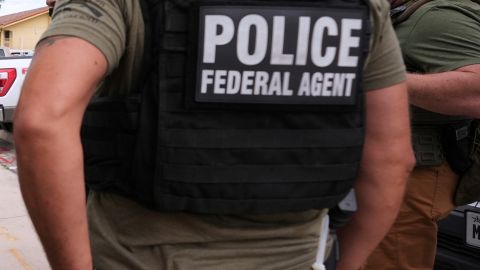 Protestas contra redadas se extienden a Texas con enfrentamientos y arrestos