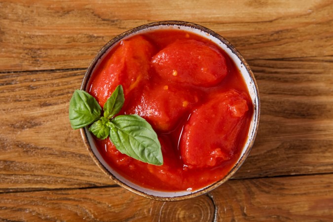Los tomates enlatados son ricos en nutrientes.
