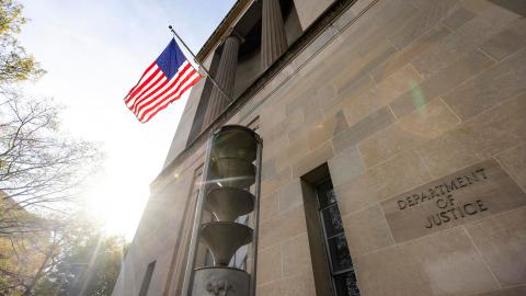 La investigación sobre Jeffrey Epstein fue liderada por el Departamento de Justicia y el FBI.