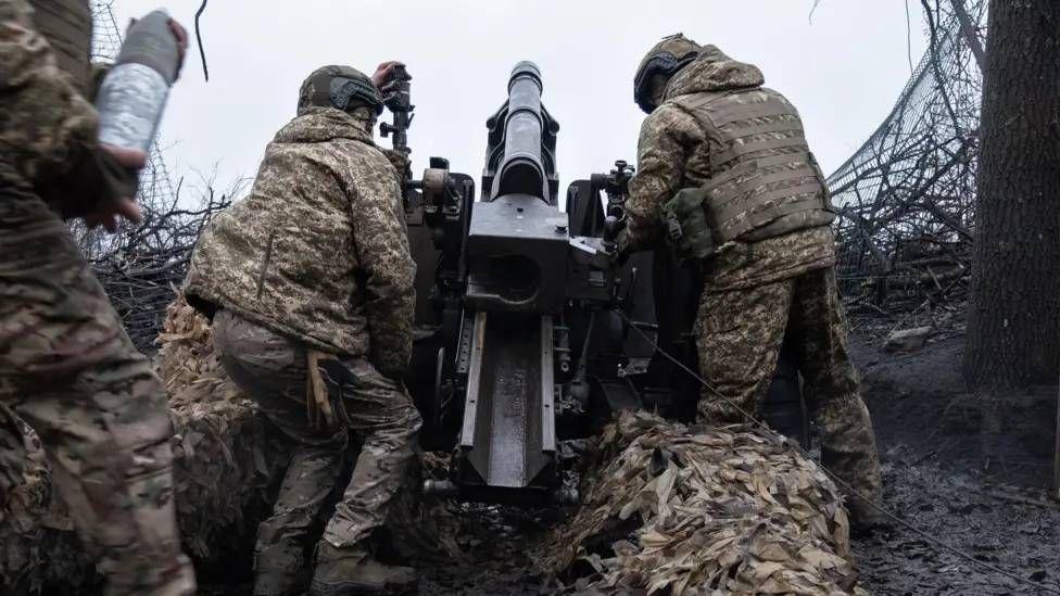 Ucrania teme que Rusia incremente su agresión después de que EE.UU. bloqueara el envío de ciertas armas