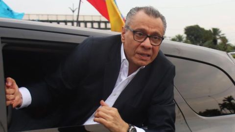 Glas no podrá ejercer en ningún cargo público jamás.
