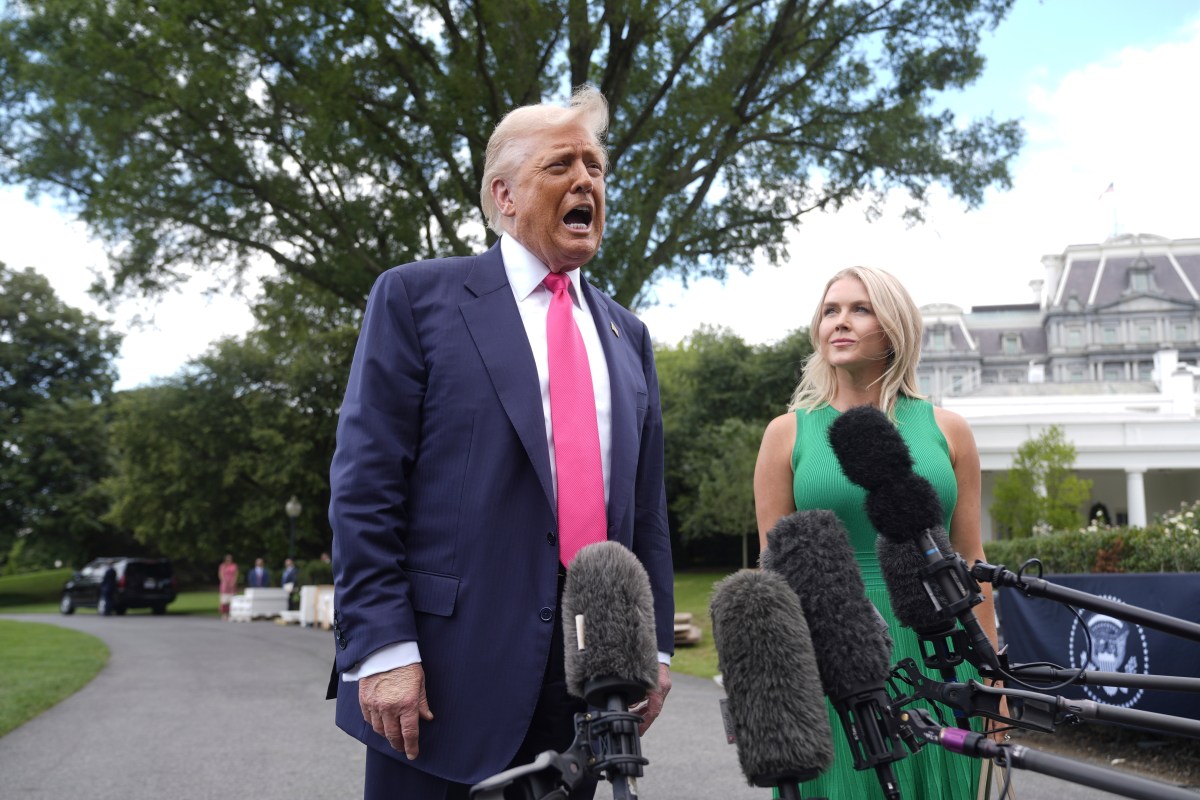 Trump declaró que deberían publicar información "creíble" del caso Epstein