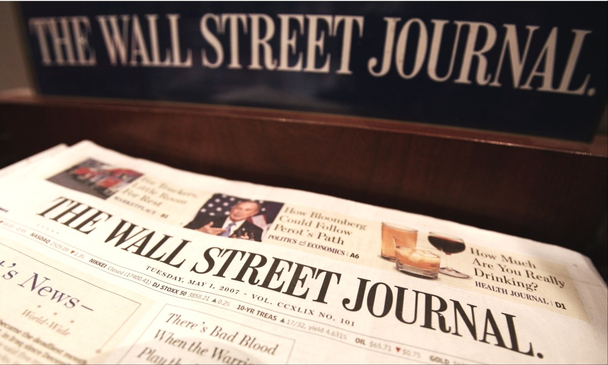 La Casa Blanca veta a Wall Street Journal del viaje a Escocia por publicar carta de Epstein